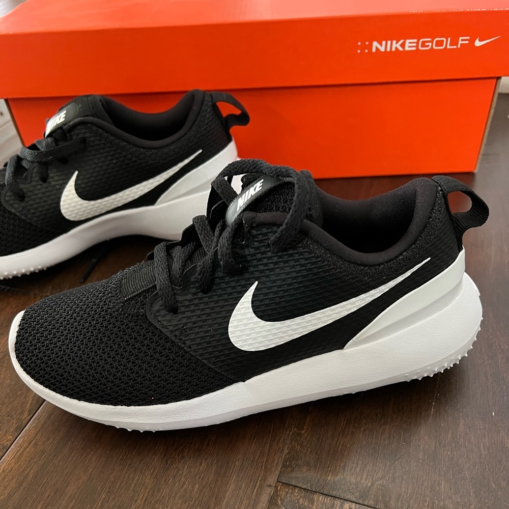 Nike Roshe G Jr Golf Shoes, Size 1 Y